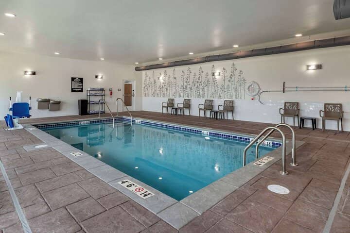 Pool 12 of 28